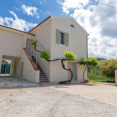 Apartment La Vite Country Chic - Goelba Casale Reciso